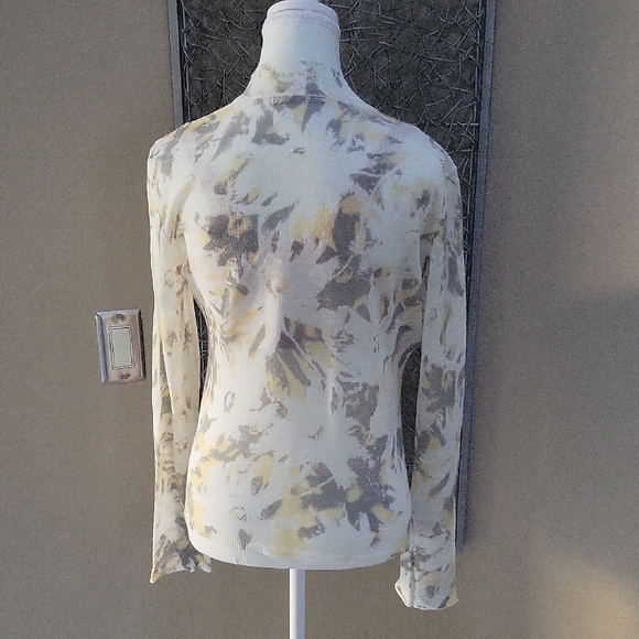 NIC+ZOE Lightweight L/S V-Neck Button-up Linen Blend Cardi - Picture 4 of 7